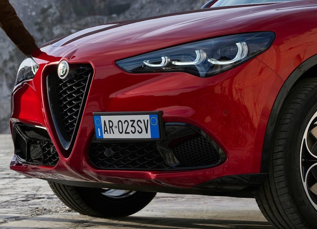 Новые Alfa Romeo Stelvio и Giulia будут собираться под Неаполем. Ожидать их  следует в 2025–2026 годах