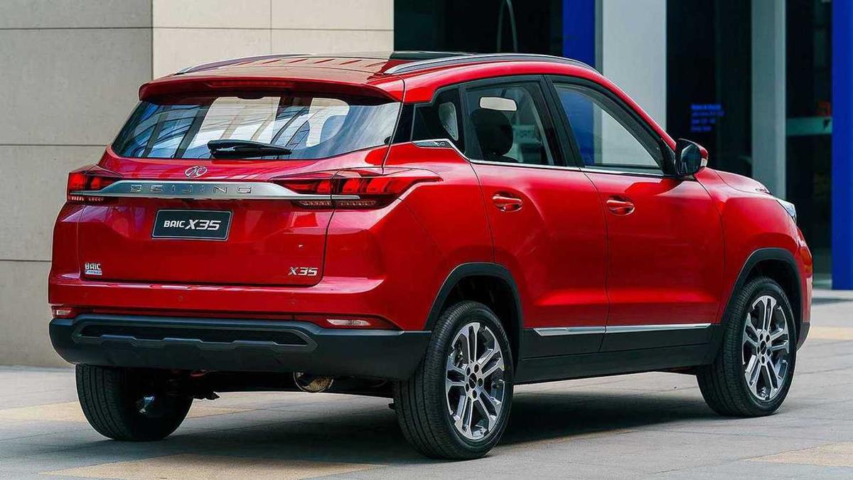 Тест кроссовера BAIC X35: доступно, практично, без излишеств