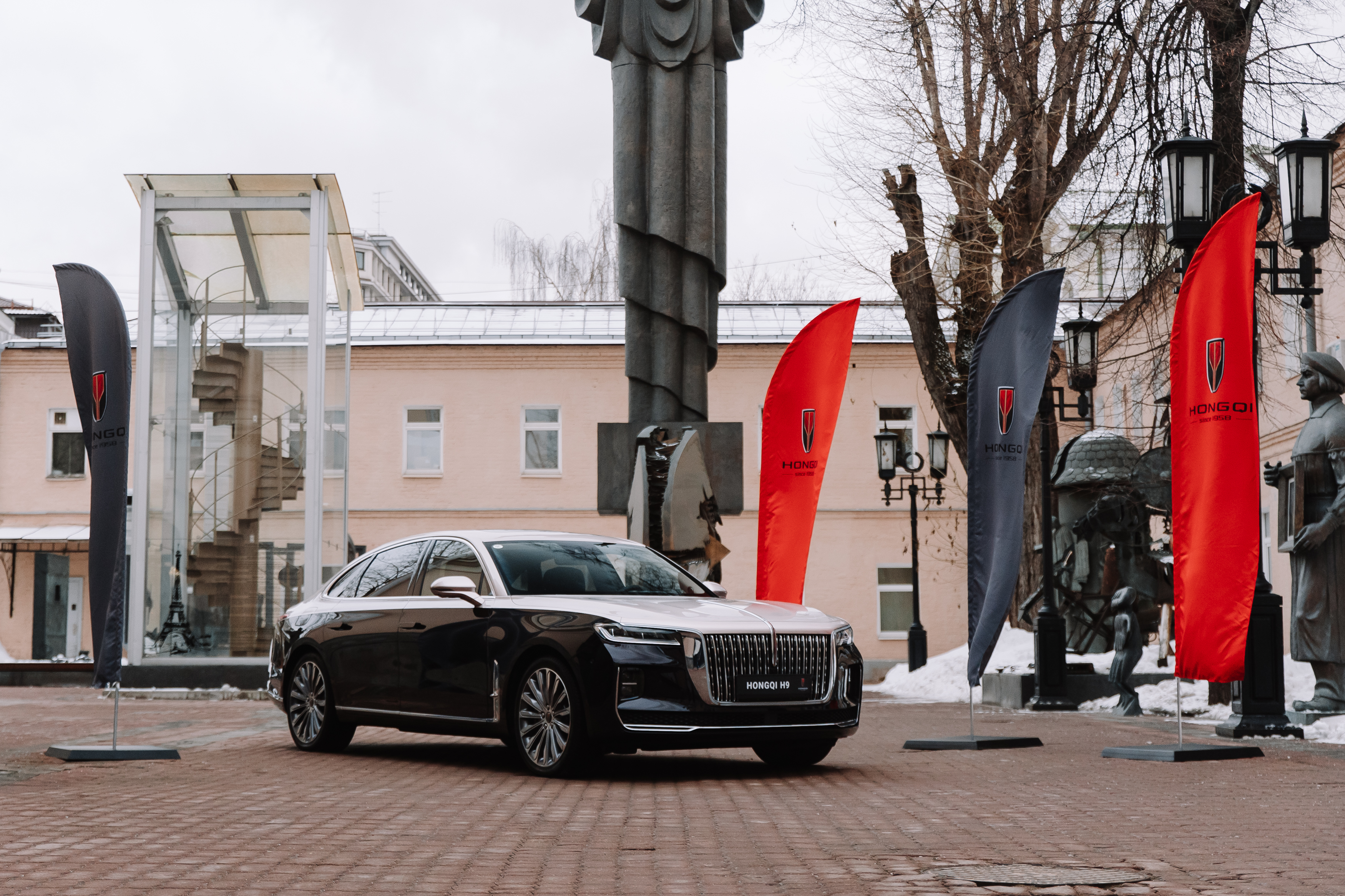 Hongqi стал партнером Московского музея современного искусства