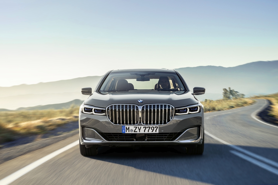 BMW 7 СЕРИИ: ДВИЖЕНИЕ ВВЕРХ