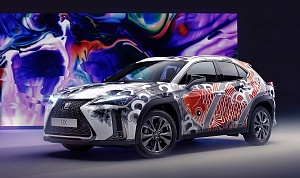 КРОССОВЕР LEXUS UX УКРАСИЛА ТАТУИРОВКА