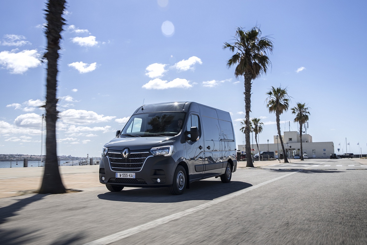 ОТКРЫЛИСЬ ЗАКАЗЫ НА НОВЫЙ RENAULT MASTER