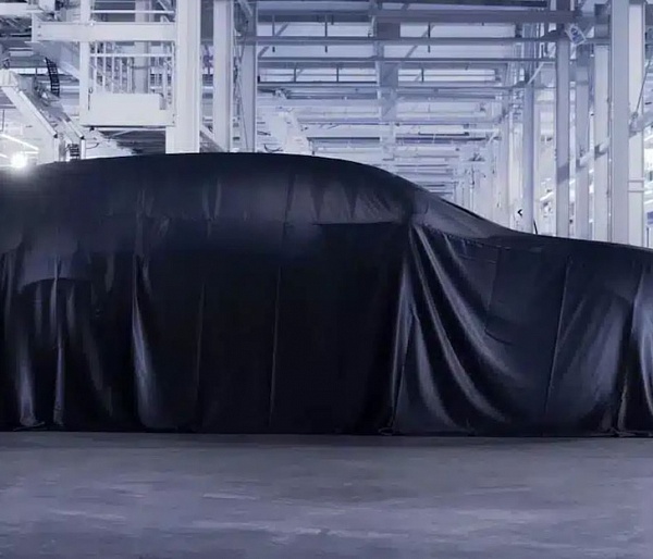 BENTLEY ГОТОВИТСЯ К ВЫХОДУ НА РЫНОК ЭЛЕКТРОМОБИЛЕЙ. НОВИЧОК БУДЕТ ЧУТЬ МЕНЬШЕ BENTAYGA