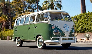 КУЛЬТОВОМУ VOLKSWAGEN BULLI ИСПОЛНИЛОСЬ 70 ЛЕТ