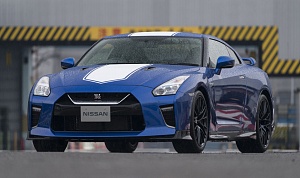 NISSAN ОТМЕТИЛ ЮБИЛЕЙ GT-R
