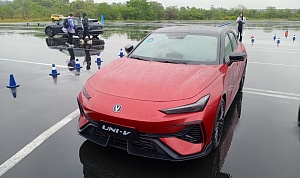 В ЭТОМ ГОДУ РОССИЯНАМ ПРЕДЛОЖАТ БОЛЕЕ МОЩНЫЙ ОБНОВЛЕННЫЙ CHANGAN UNI-V