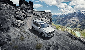 TOYOTA ПРЕДСТАВИЛА НОВОЕ ПОКОЛЕНИЕ LAND CRUISER 300