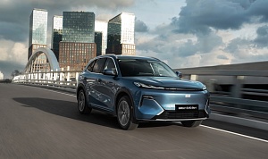 В РОССИИ СТАРТОВАЛИ ПРОДАЖИ ГИБРИДНОГО КРОССОВЕРА GEELY EX5 EM-I