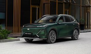 ГИБРИДНЫЙ КРОССОВЕР GEELY EX5 EM-I ОБРЕЛ РУБЛЕВЫЙ ЦЕННИК. ЧЕМ ХОРОШ АВТОМОБИЛЬ?