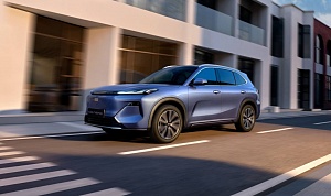 КОМПАНИЯ GEELY ОЗВУЧИЛА ЦЕНЫ И КОМПЛЕКТАЦИИ ПОСЛЕДОВАТЕЛЬНОГО ГИБРИДА EX5 EM-R