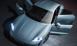 PORSCHE РАСШИРЯЕТ МОДЕЛЬНЫЙ РЯД ЭЛЕКТРОМОБИЛЕЙ