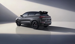 GEELY COOLRAY: ХОЧЕШЬ БЕЛЫЙ, ХОЧЕШЬ СЕРЫЙ. КРОССОВЕР ПОЛУЧИЛ ДВА НОВЫХ ЦВЕТА