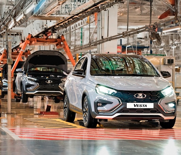 LADA VESTA ОБЗАВЕЛАСЬ КЛИМАТ-СИСТЕМОЙ И ТЕЛЕМАТИКОЙ LADA CONNECT СТАРТ