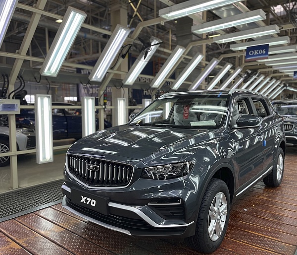 НА БЕЛОРУССКОМ ЗАВОДЕ ВЫПУЩЕН 150-ТЫСЯЧНЫЙ АВТОМОБИЛЬ BELGEE