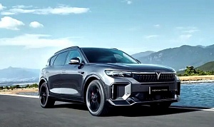 С КЕМ ОБНОВЛЕННЫЙ ГИБРИД VOYAH FREE SPORT+ БУДЕТ СОПЕРНИЧАТЬ НА РЫНКЕ РОССИИ