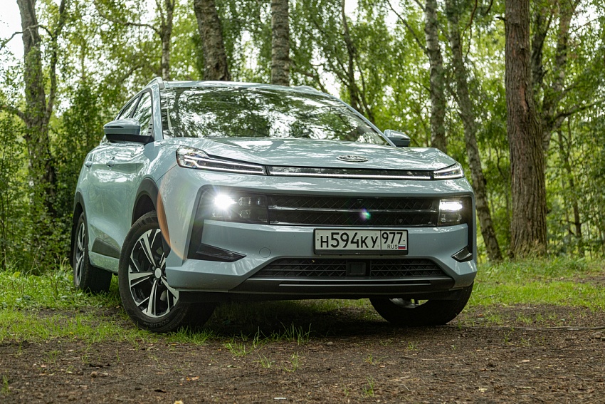 JAC JS6: МЕЖДУ ВОСТОКОМ И ЗАПАДОМ