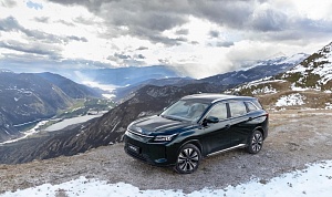 ОБНОВЛЕННЫЙ EVOLUTE I-SPACE ПОЛУЧИЛ ПОЛНЫЙ ПРИВОД И ОТТС ДЛЯ РОССИИ