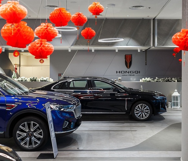 РОССИЙСКИЕ ПРОДАЖИ ПРЕМИАЛЬНЫХ АВТОМОБИЛЕЙ HONGQI В ОКТЯБРЕ 2025 ГОДА ВЫРОСЛИ НА 89%