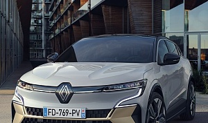 RENAULT ЗАПУСТИЛ В СЕРИЮ НОВЫЙ ЭЛЕКТРИЧЕСКИЙ ХЭТЧБЕК