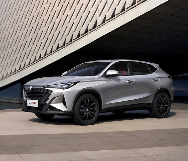 В РОССИИ СКОРО СТАРТУЮТ ПРОДАЖИ НОВОГО КРОССОВЕРА CHANGAN CS35 MAX