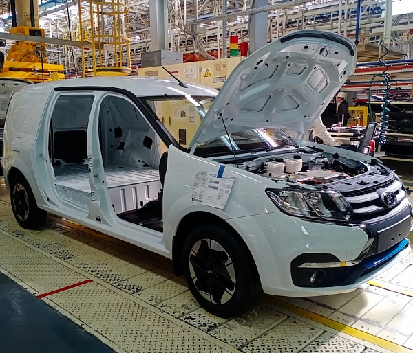 В ЯНВАРЕ 2026 ГОДА АВТОВАЗ ВЕРНЕТСЯ К 5-ДНЕВНОЙ РАБОЧЕЙ НЕДЕЛЕ