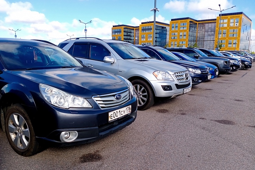 ВВОЗОМ ПОДЕРЖАННЫХ АВТОМОБИЛЕЙ В РОССИЮ ЗАНИМАЮТСЯ ОДНИ ФИЗЛИЦА