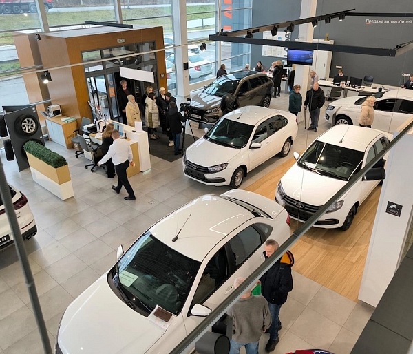 СЛАБЫЙ ФЕВРАЛЬ АВТОВАЗА: АВТОГИГАНТ ОЖИДАЕТ ПАДЕНИЕ ПРОДАЖ В ФЕВРАЛЕ НА 15 ПРОЦЕНТОВ