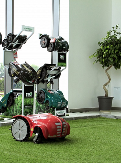 Травы не будет! Газонокосилка-робот Caiman X4 Basic