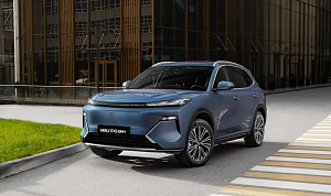 В НАЧАЛЕ ЛЕТА САМЫМ РАСКУПАЕМЫМ ГИБРИДОМ В РОССИИ СТАЛ GEELY EX5 EM-I