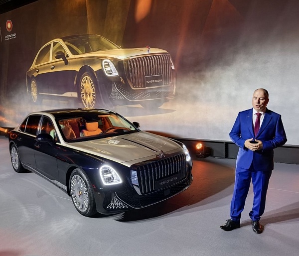 В МОСКВЕ ДЕБЮТИРОВАЛ ФЛАГМАНСКИЙ СЕДАН HONGQI GUOYA